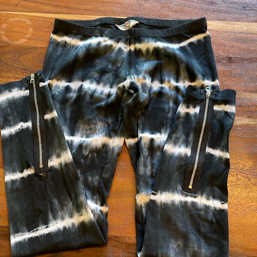 Hard tail tie dyed leggings, size small.